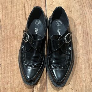 TUK Buckle Creepers